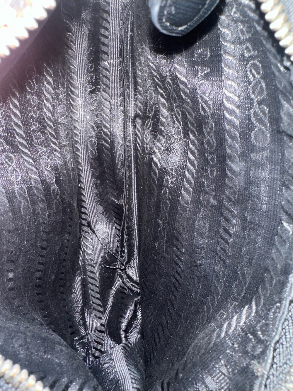 Black Nylon Re-edition 2005 like new - Picture 13 of 14